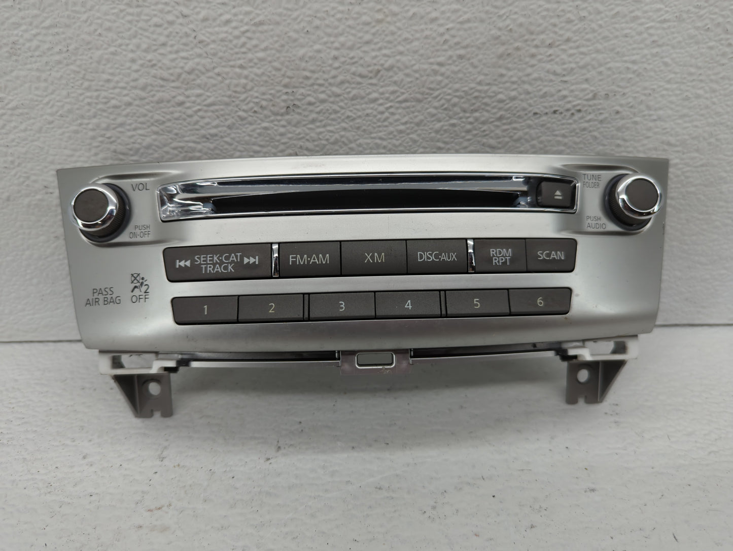 2014-2016 Infiniti Qx60 Am Fm Cd Player Radio Receiver 596580 - Oemusedautoparts1.com