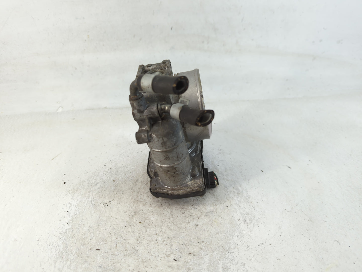 2014 Infiniti Qx60 Throttle Body P/N:RME70-11 3407S Fits Fits 2007 2008 2009 2010 2011 2012 2013 OEM Used Auto Parts - Oemus