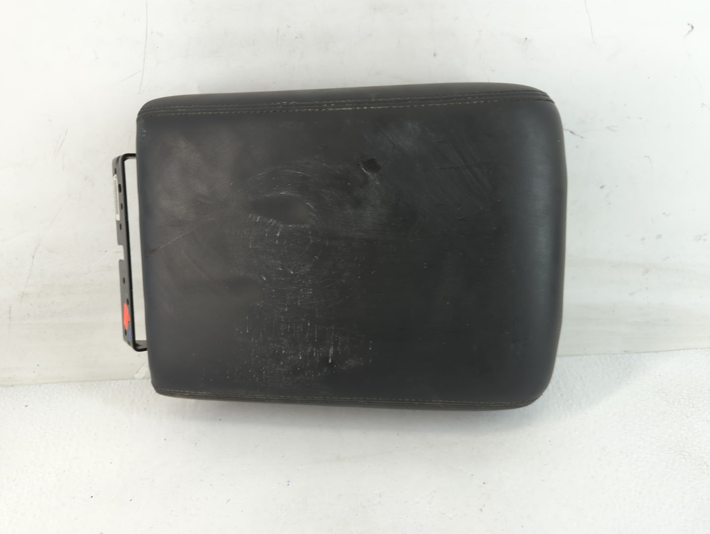 2014 Infiniti Qx60 Center Console Armrest Cover Lid Fits OEM Used Auto Parts - Oemusedautoparts1.com