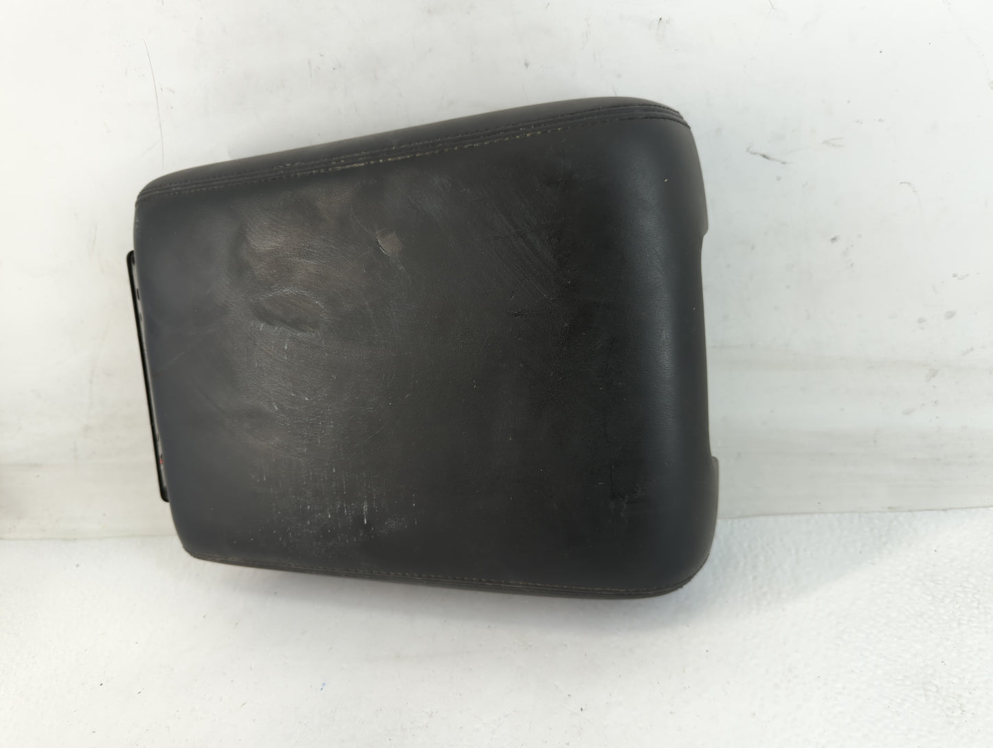 2014 Infiniti Qx60 Center Console Armrest Cover Lid Fits OEM Used Auto Parts - Oemusedautoparts1.com