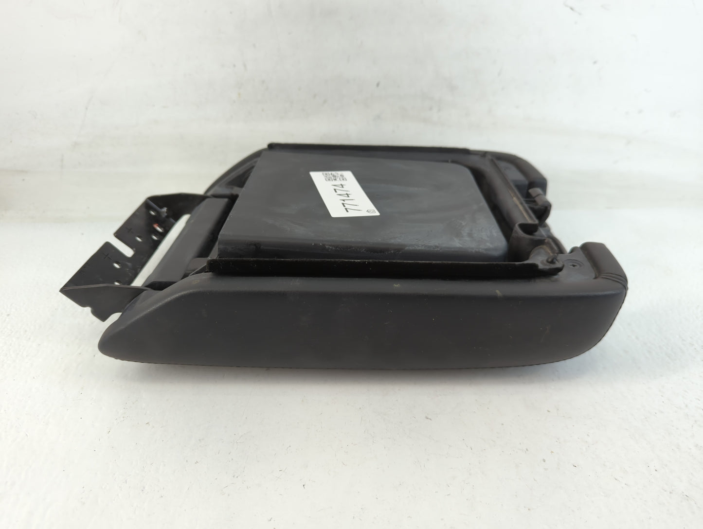 2014 Infiniti Qx60 Center Console Armrest Cover Lid Fits OEM Used Auto Parts - Oemusedautoparts1.com