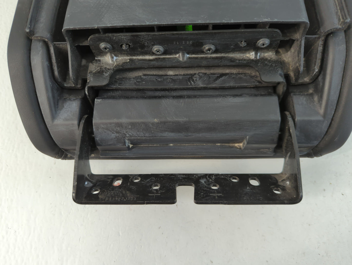 2014 Infiniti Qx60 Center Console Armrest Cover Lid Fits OEM Used Auto Parts - Oemusedautoparts1.com