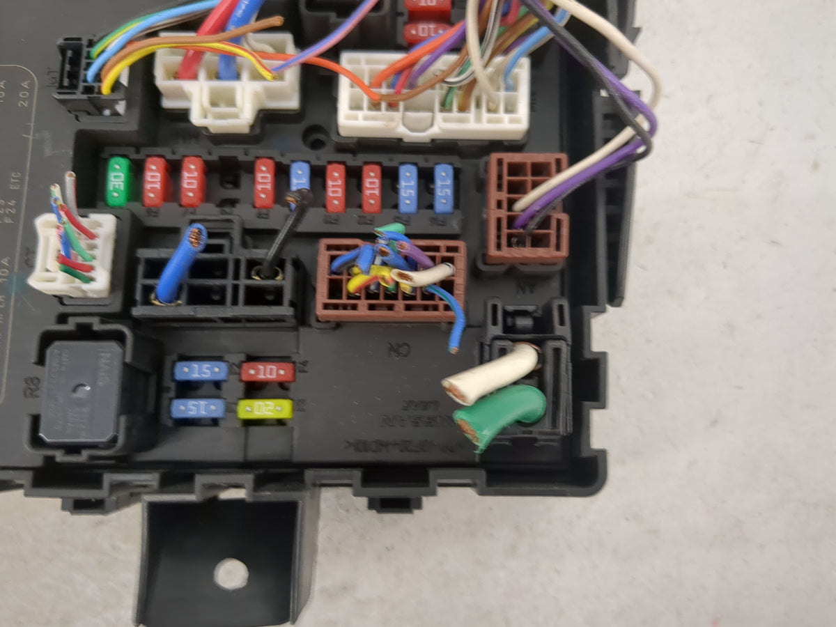 2014-2014 Infiniti Qx80 Body Control Module Bcm 1881030718 - Oemusedautoparts1.com
