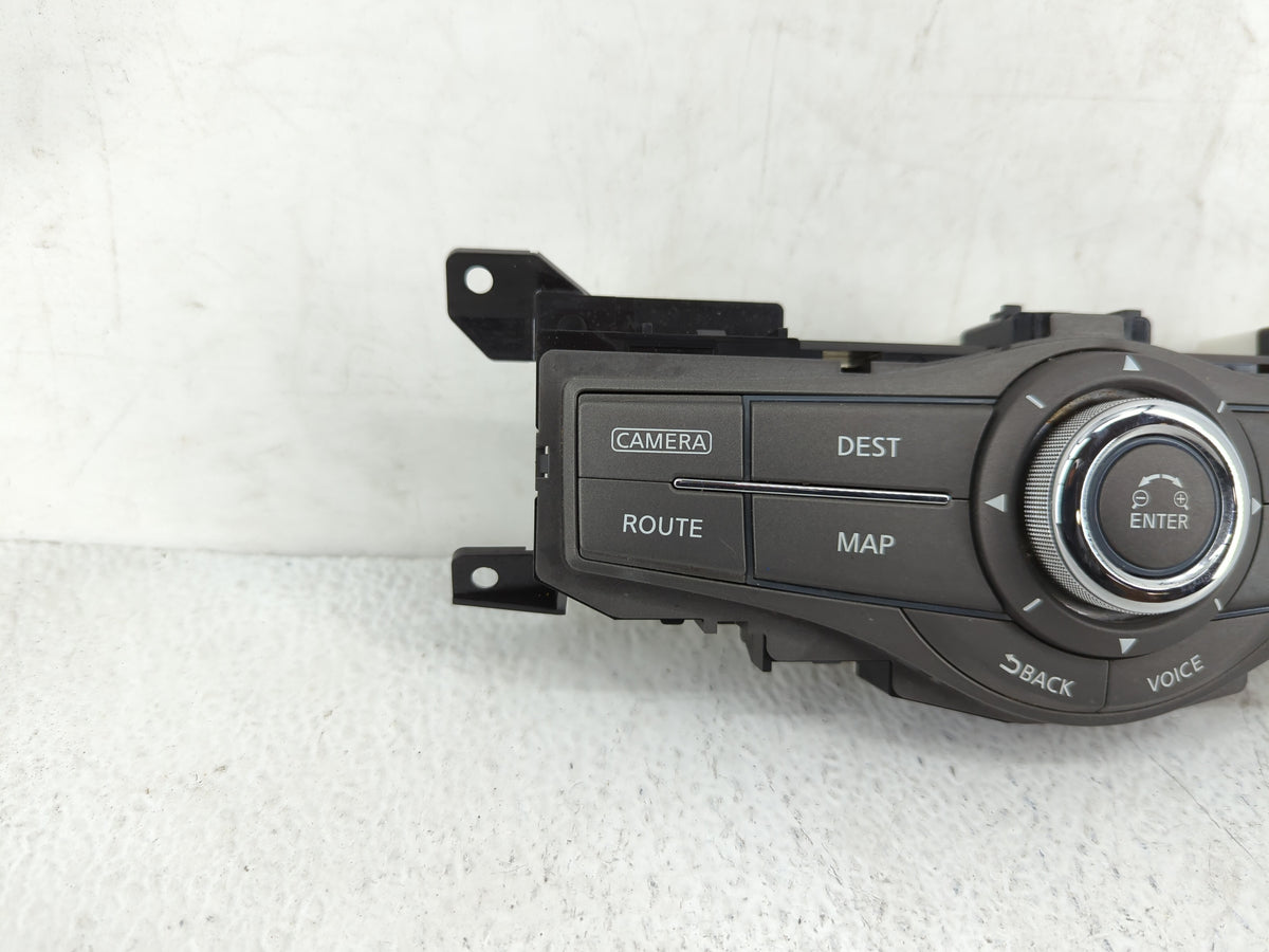 2014 Infiniti Qx80 Am Fm Cd Player Radio Receiver 360040 - Oemusedautoparts1.com