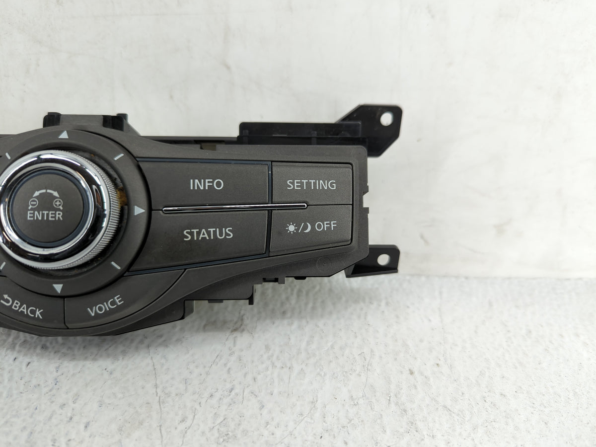 2014 Infiniti Qx80 Am Fm Cd Player Radio Receiver 360040 - Oemusedautoparts1.com