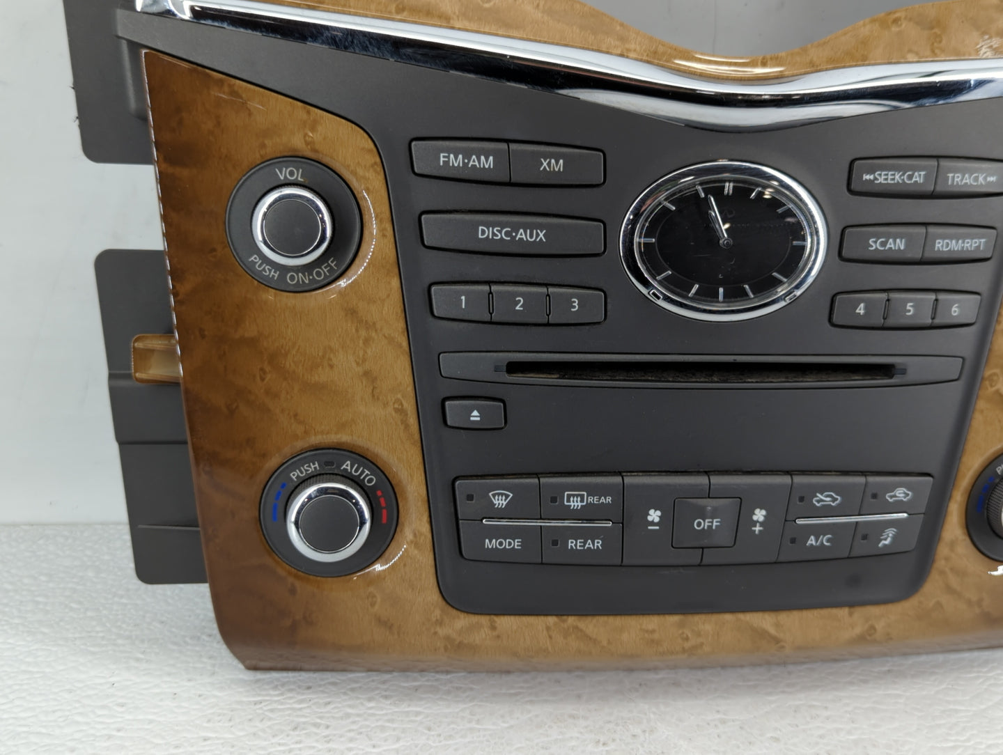 2014-2017 Infiniti Qx80 Radio Control Panel - Oemusedautoparts1.com