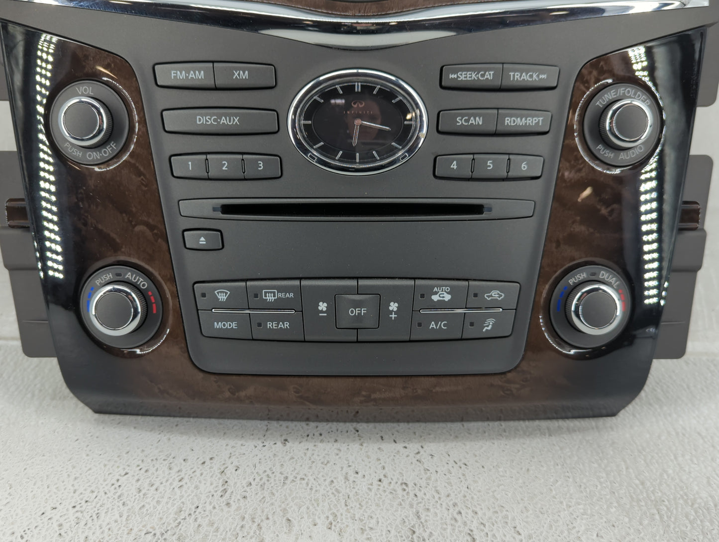 2014-2017 Infiniti Qx80 Am Fm Cd Player Radio Receiver - Oemusedautoparts1.com