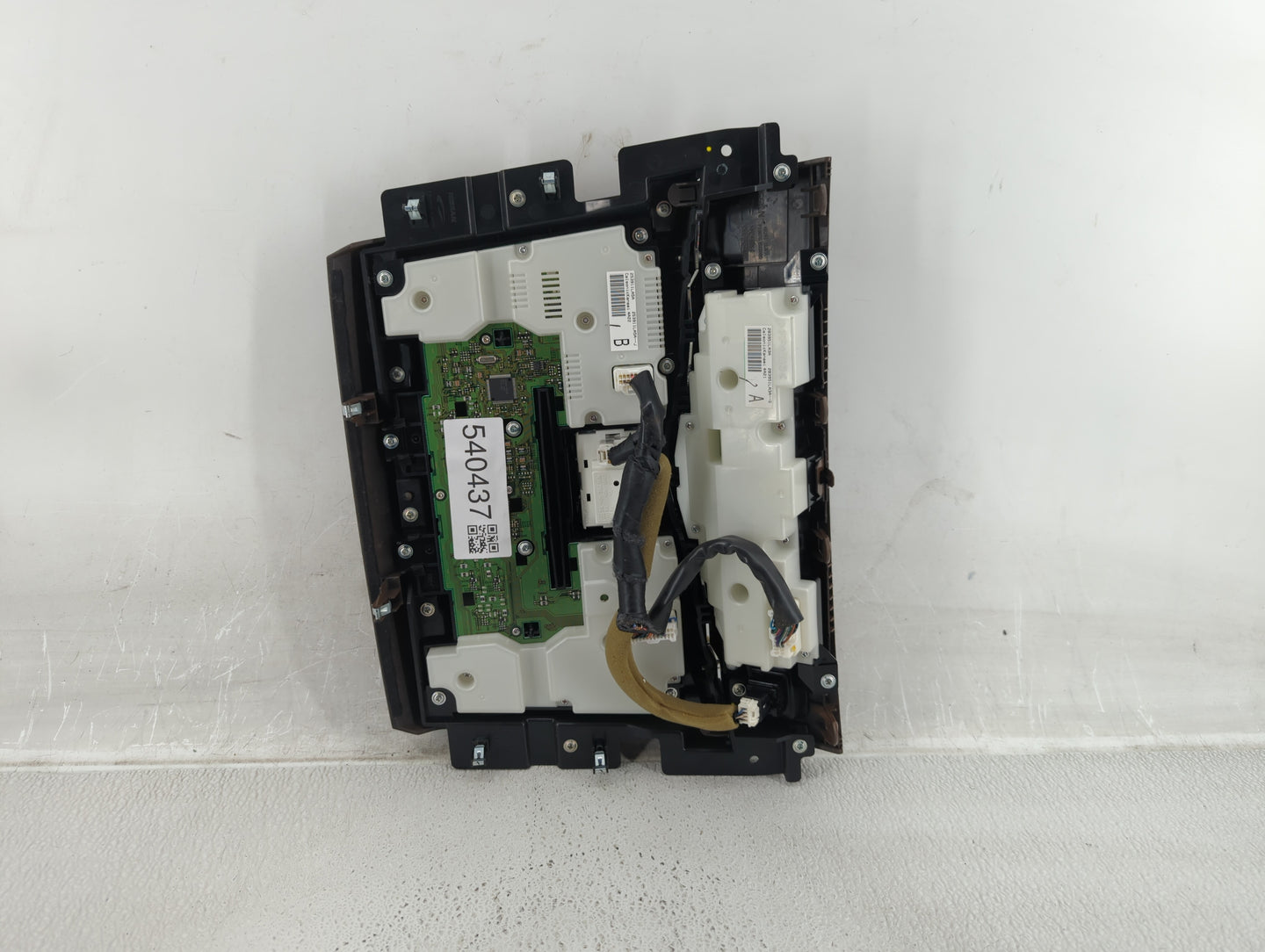 2014-2017 Infiniti Qx80 Am Fm Cd Player Radio Receiver - Oemusedautoparts1.com