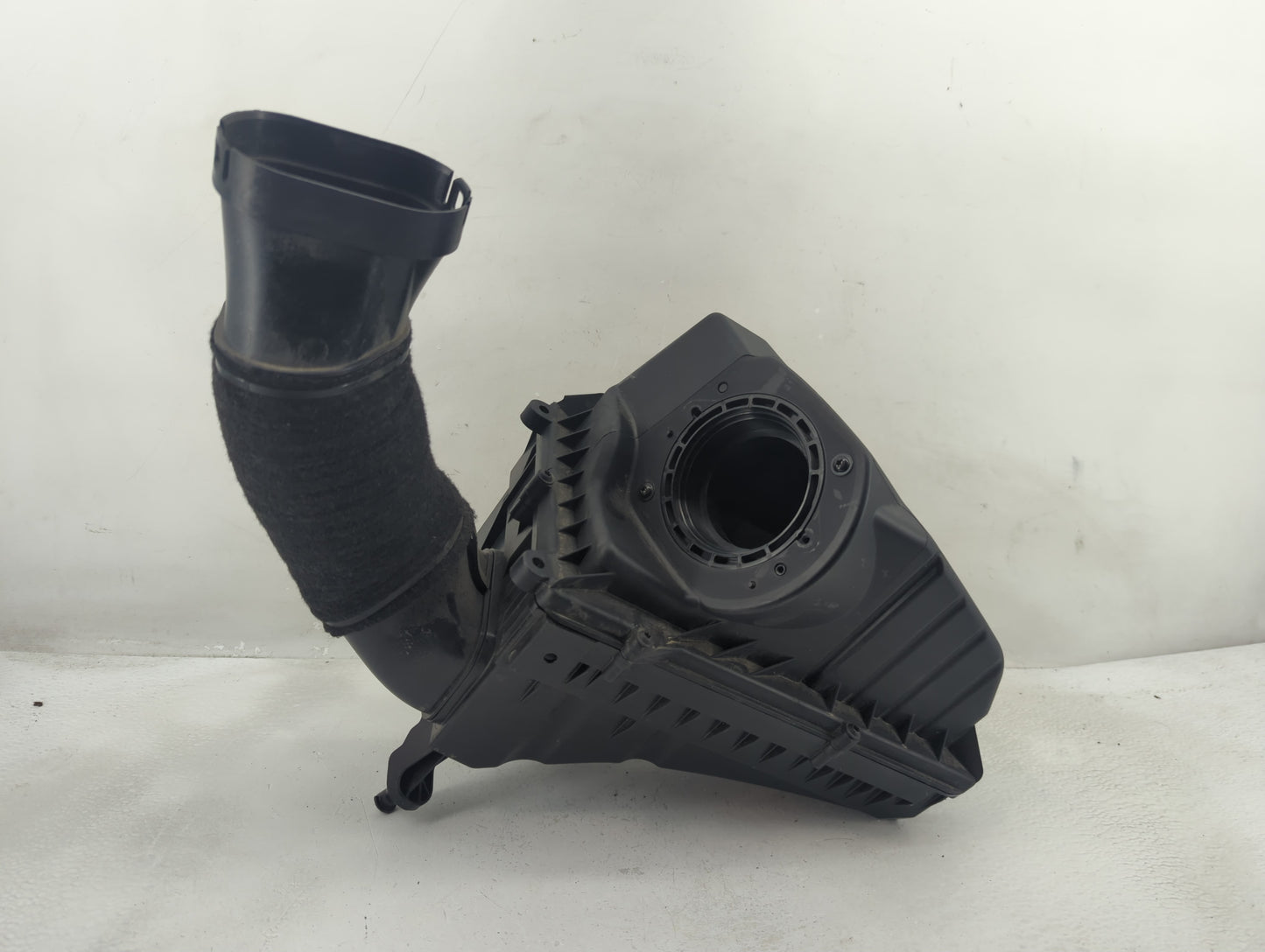 2013-2014 Jaguar Xf Air Cleaner Intake-duct Hose Tube - Oemusedautoparts1.com