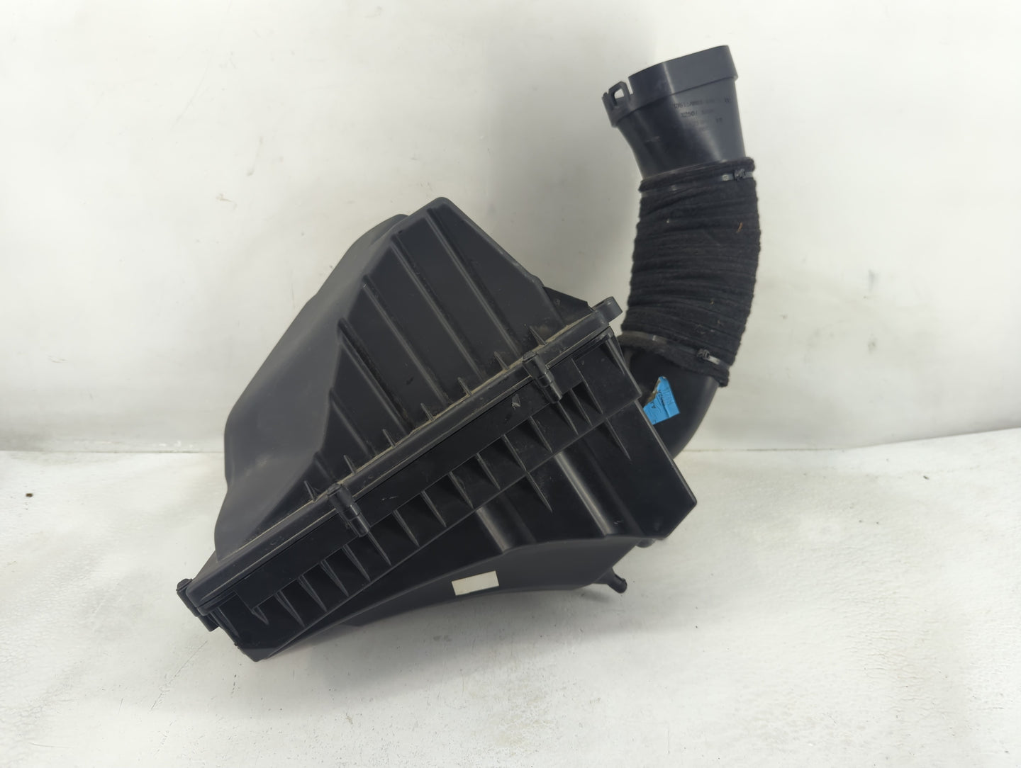 2013-2014 Jaguar Xf Air Cleaner Intake-duct Hose Tube - Oemusedautoparts1.com