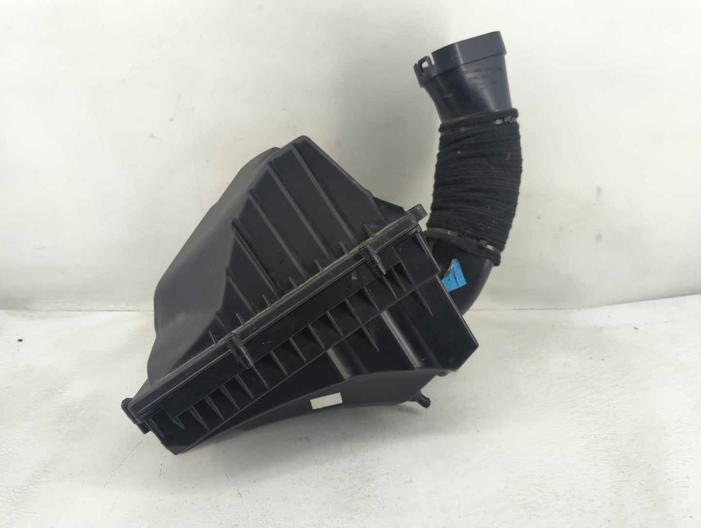 2013-2014 Jaguar Xf Air Cleaner Intake-duct Hose Tube - Oemusedautoparts1.com