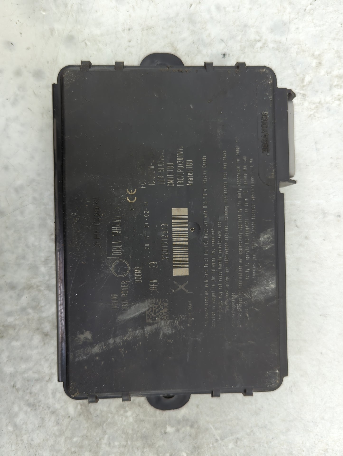 2014 Jaguar Xf Body Control Module Bcm Inner Cabin Fuse Box - Oemusedautoparts1.com