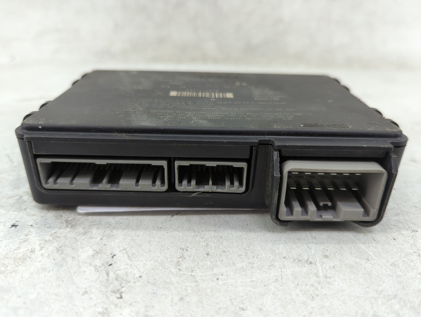 2014 Jaguar Xf Body Control Module Bcm Inner Cabin Fuse Box - Oemusedautoparts1.com