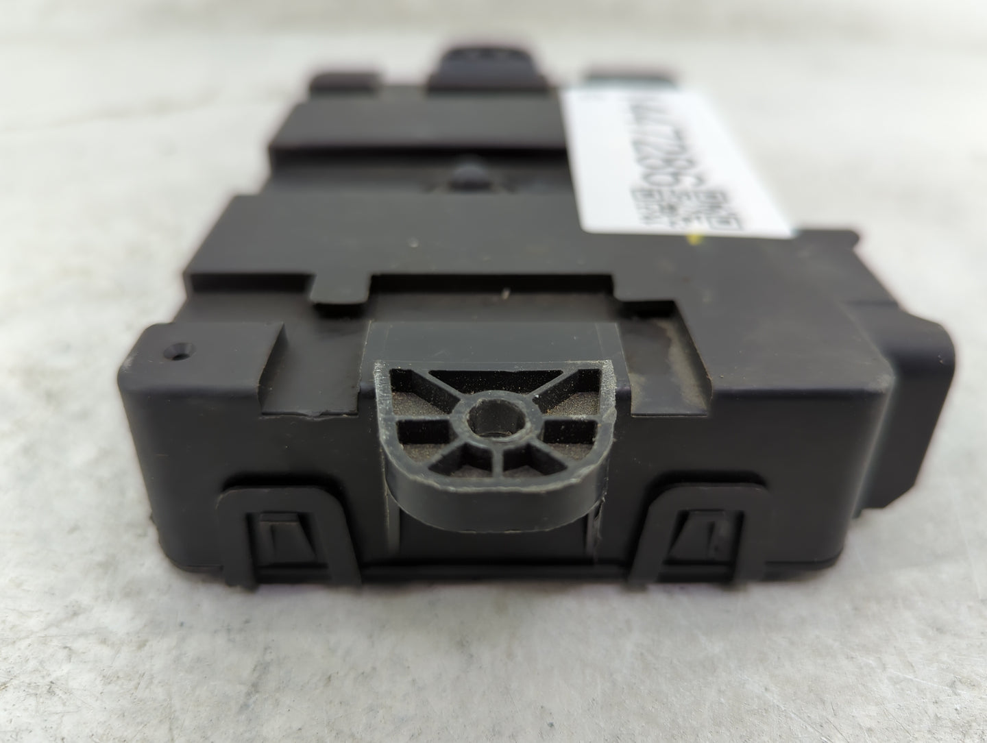 2014 Jaguar Xf Body Control Module Bcm Inner Cabin Fuse Box - Oemusedautoparts1.com