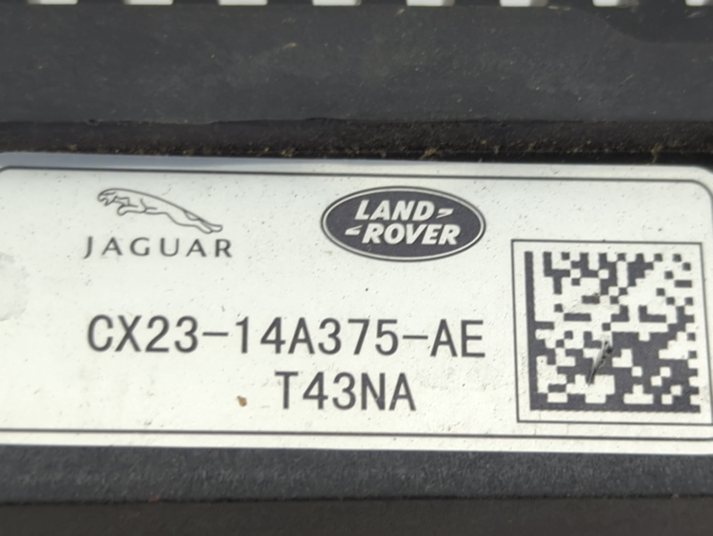 2014 Jaguar Xf Body Control Module Bcm Inner Cabin Fuse Box - Oemusedautoparts1.com