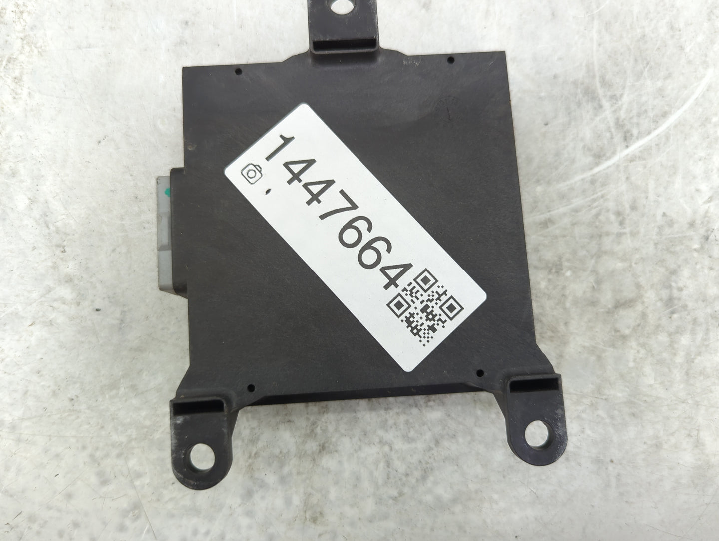 2014 Jaguar Xf Body Control Module Bcm Inner Cabin Fuse Box - Oemusedautoparts1.com