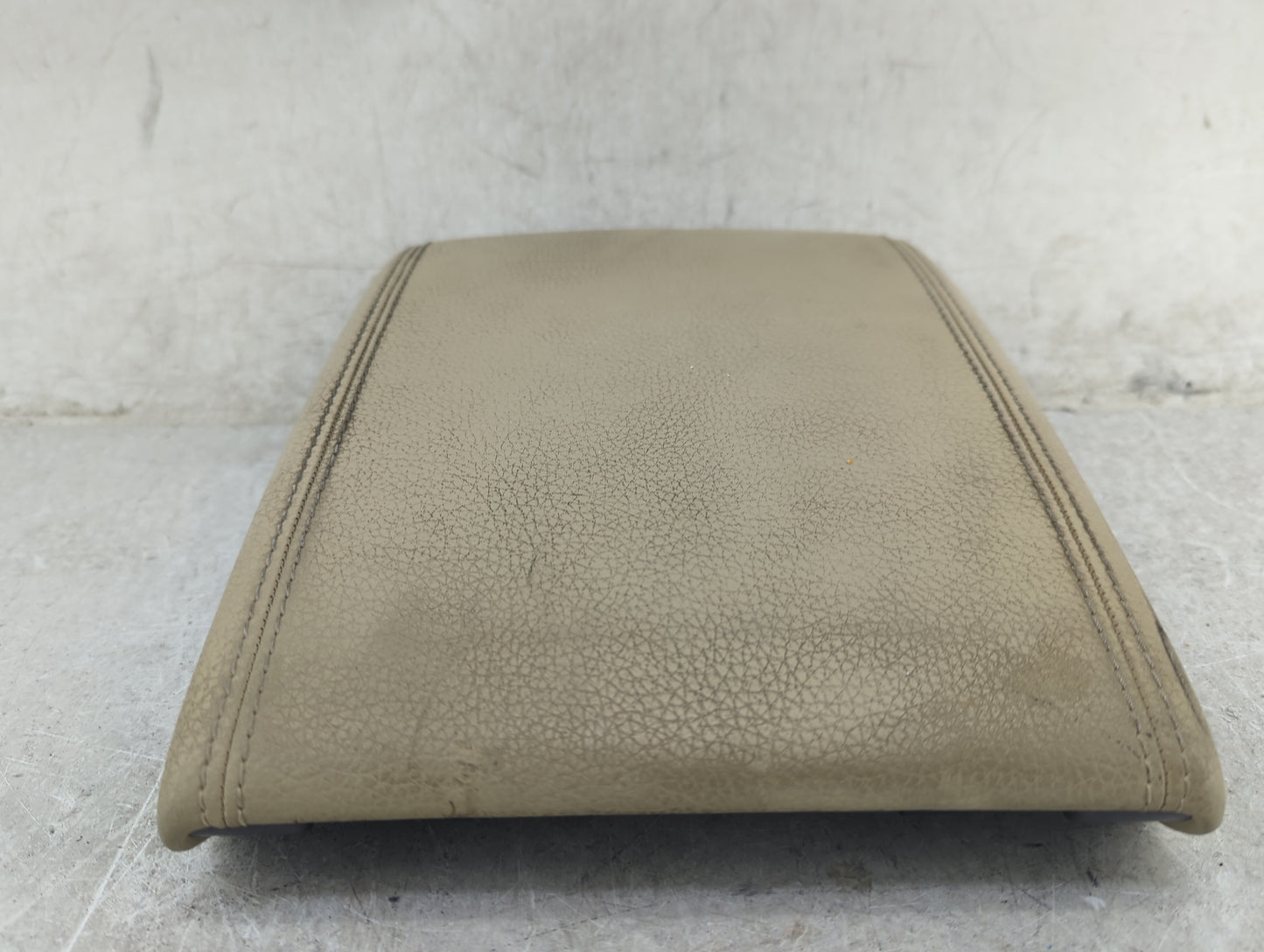 2014 Jaguar Xf Center Floor Console Fits OEM Used Auto Parts - Oemusedautoparts1.com