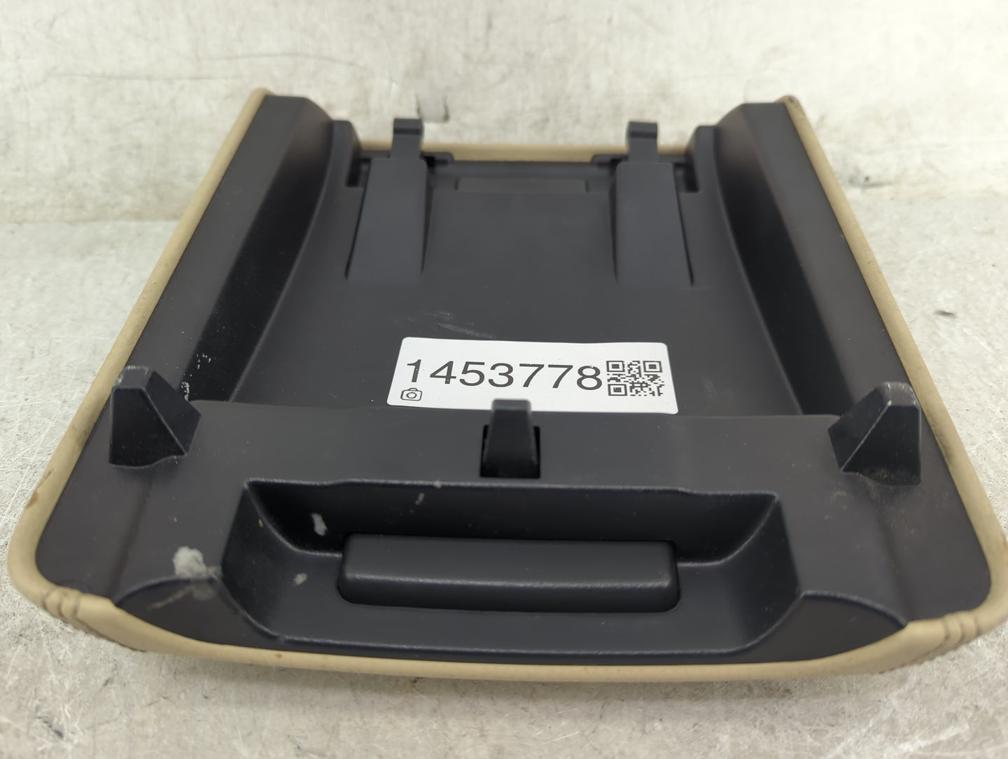 2014 Jaguar Xf Center Floor Console Fits OEM Used Auto Parts - Oemusedautoparts1.com