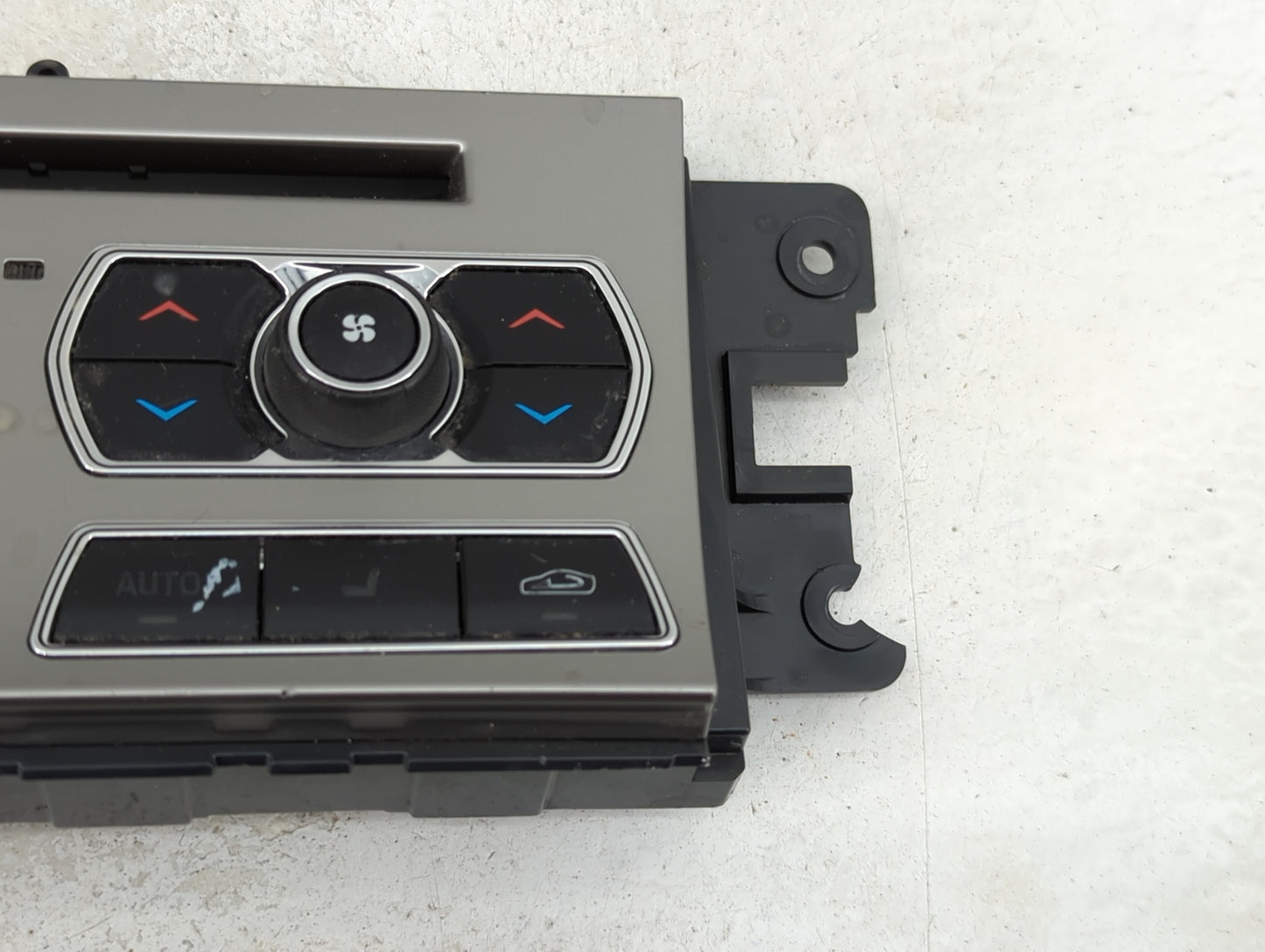 2013-2015 Jaguar Xf Radio AM FM Cd Player Receiver Replacement P/N:CX23-18C858-CD J6R3A, 130830-A Fits Fits 2013 2014 2015 O