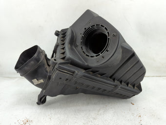 compare product 2013-2014 Jaguar Xf Air Cleaner Intake-duct Hose Tube 1459774