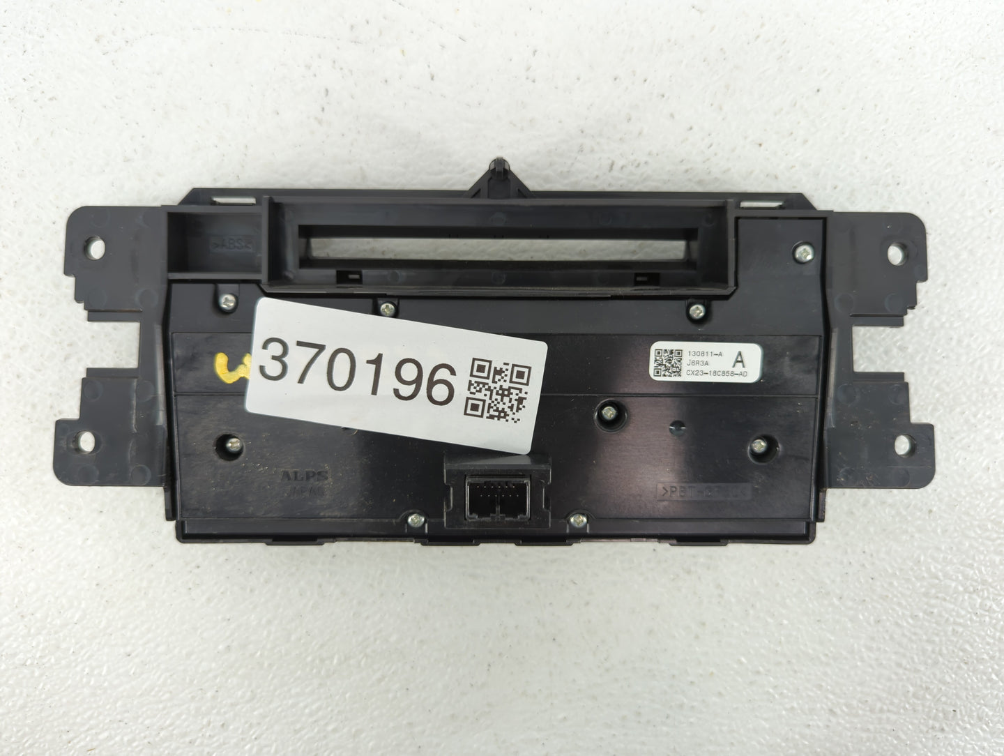 2013-2015 Jaguar Xf Radio AM FM Cd Player Receiver Replacement P/N:CX23-18C858-AD CX23-18C858-CD Fits Fits 2013 2014 2015 OE