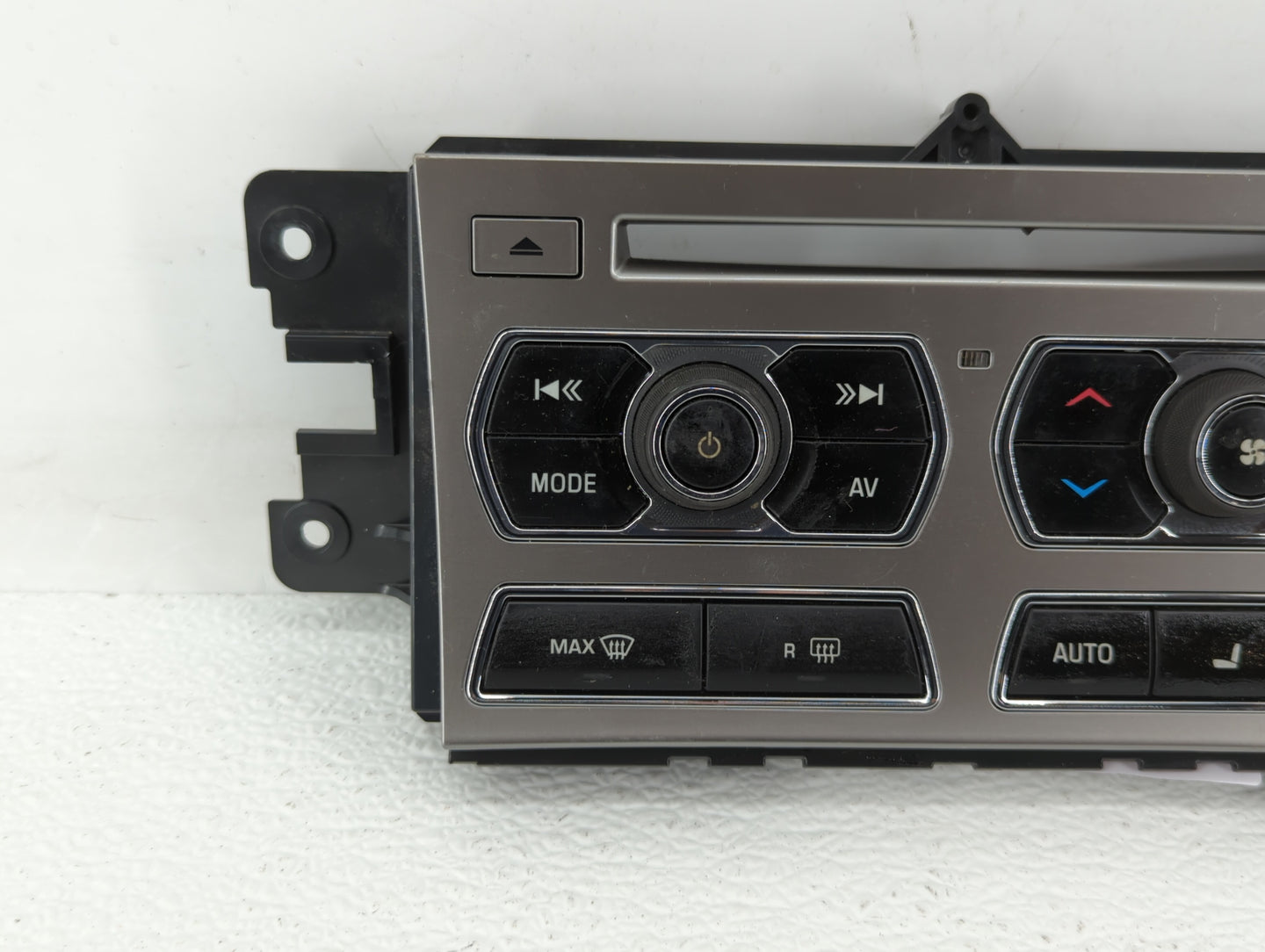 2013-2015 Jaguar Xf Radio Control Panel - Oemusedautoparts1.com
