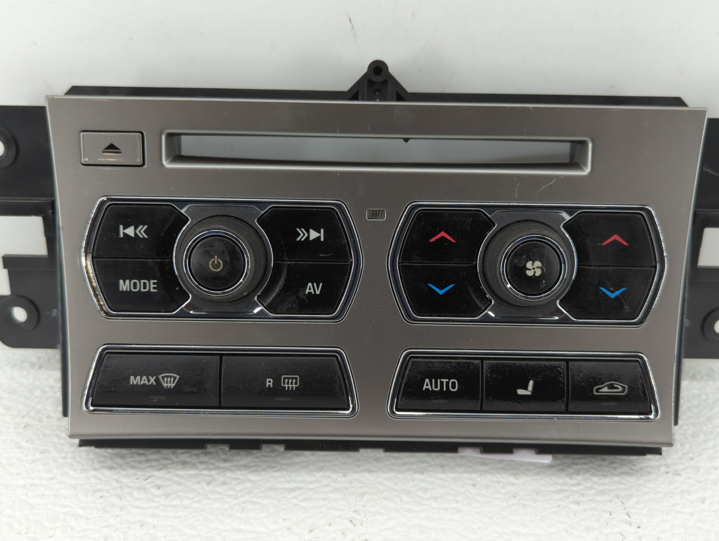 2013-2015 Jaguar Xf Radio Control Panel - Oemusedautoparts1.com