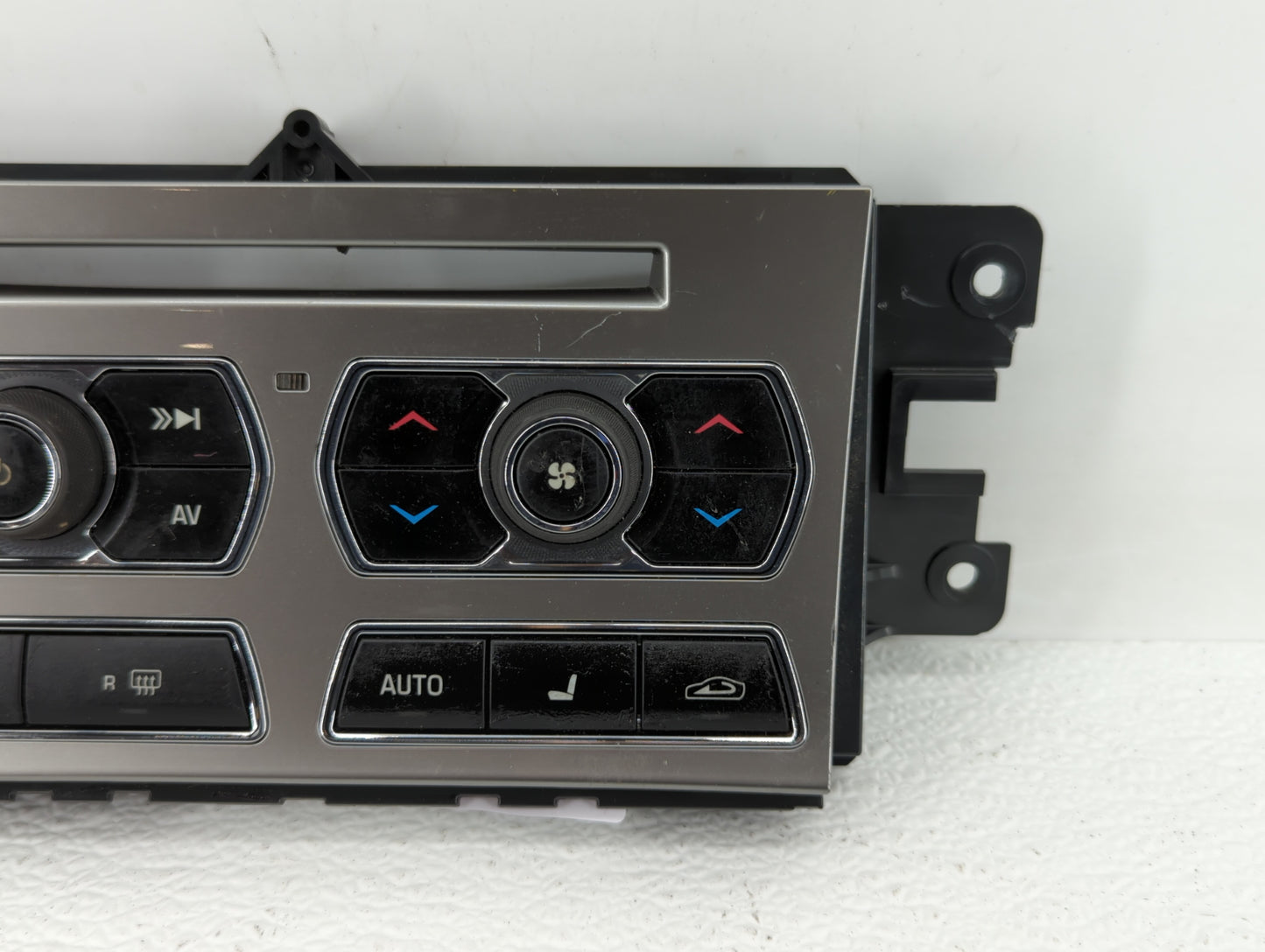2013-2015 Jaguar Xf Radio Control Panel - Oemusedautoparts1.com