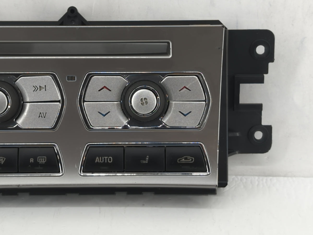 2013-2015 Jaguar Xf Am Fm Cd Player Radio Receiver 393617 - Oemusedautoparts1.com