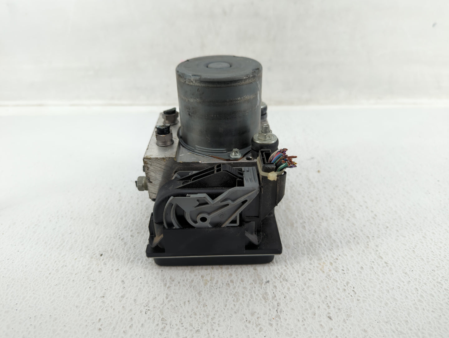 2014-2015 Jaguar Xf ABS Pump Control Module Replacement P/N:DX23-2C405-BG Fits Fits 2014 2015 OEM Used Auto Parts - Oemuseda