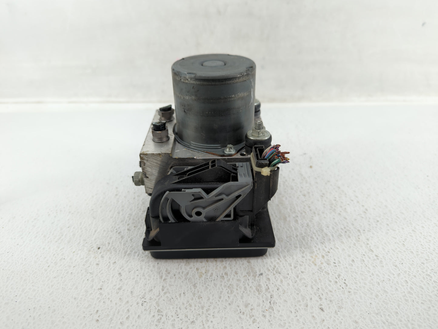 2014-2015 Jaguar Xf ABS Pump Control Module Replacement P/N:DX23-2C405-BG Fits Fits 2014 2015 OEM Used Auto Parts - Oemuseda