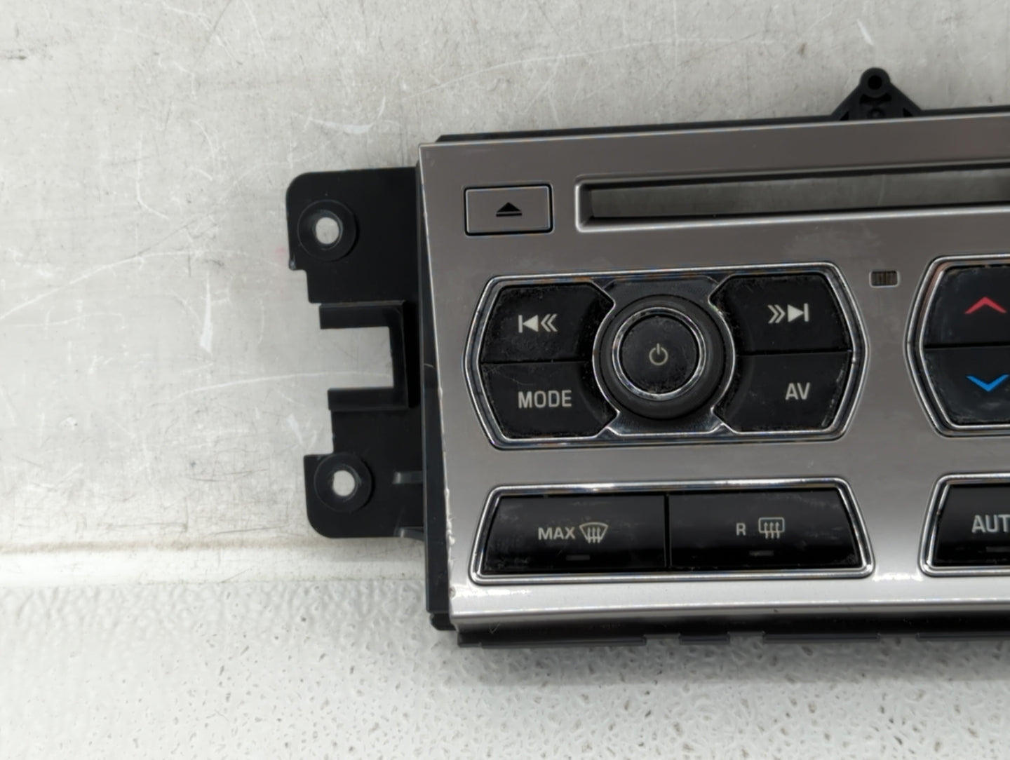 2013-2015 Jaguar Xf Radio Control Panel - Oemusedautoparts1.com