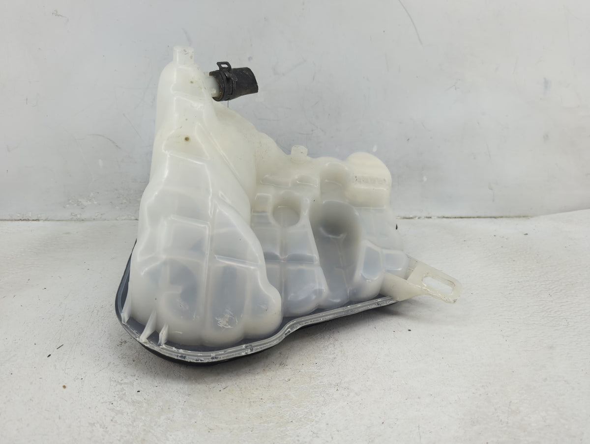 2010-2019 Jaguar Xj Radiator Coolant Overflow Expansion Tank Bottle 1389886 - Oemusedautoparts1.com