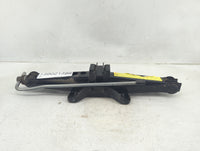 2014 Jaguar Xj Spare Scissor Car Jack 1390213 - Oemusedautoparts1.com