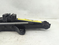 2014 Jaguar Xj Spare Scissor Car Jack 1390213 - Oemusedautoparts1.com