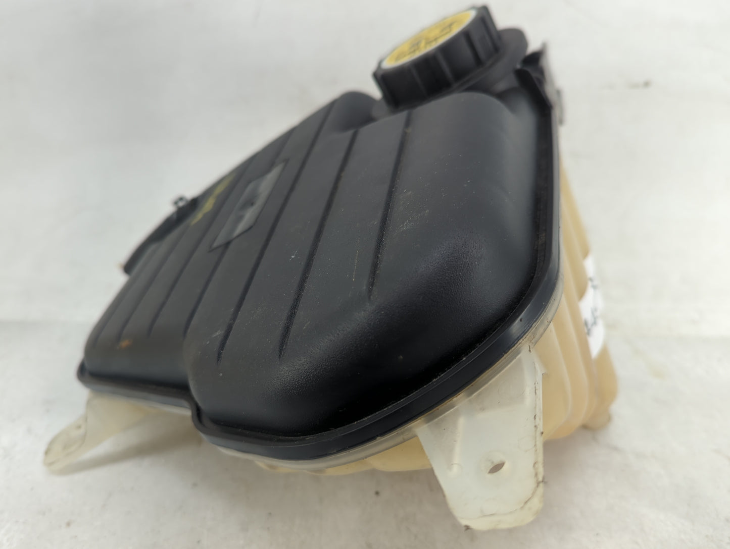 2010-2019 Jaguar Xj Radiator Coolant Overflow Expansion Tank Bottle - Oemusedautoparts1.com