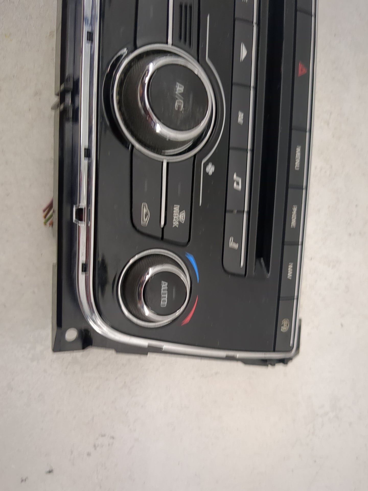 2014 Jaguar Xj Radio Control Panel - Oemusedautoparts1.com