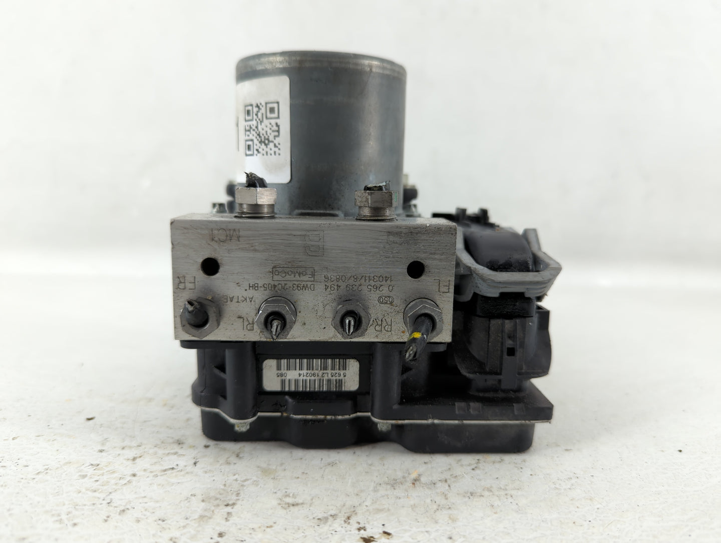 2013-2015 Jaguar Xj ABS Pump Control Module Replacement P/N:DW93-2C405-BH Fits Fits 2013 2014 2015 OEM Used Auto Parts - Oem