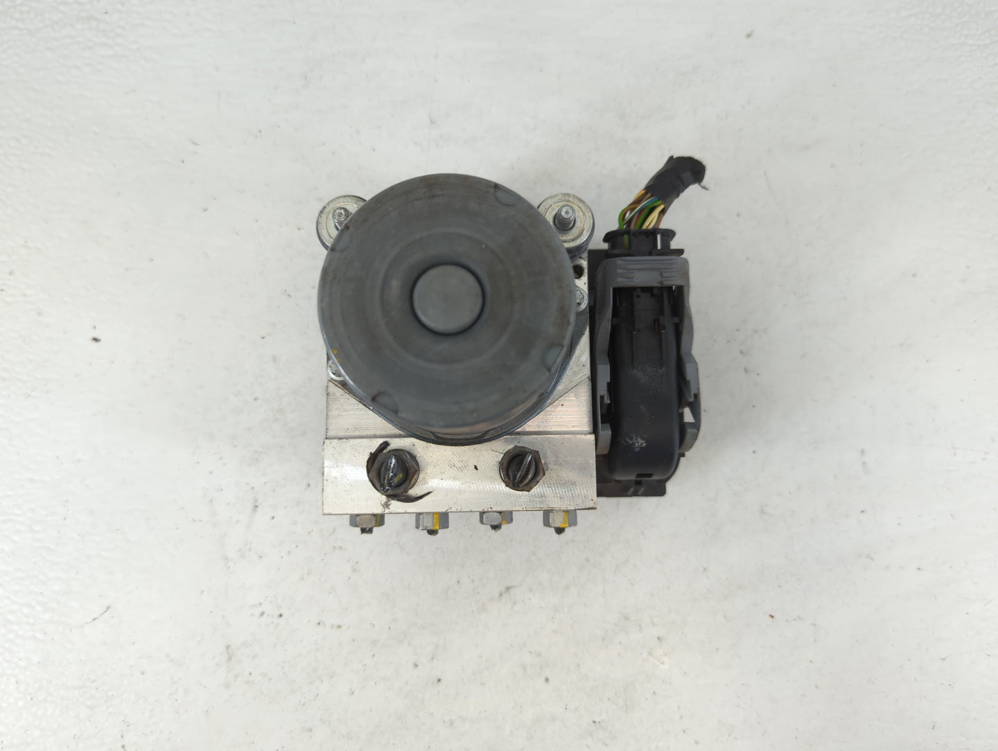 2013-2015 Jaguar Xj ABS Pump Control Module Replacement P/N:DW93-2C405-BH Fits Fits 2013 2014 2015 OEM Used Auto Parts - Oem