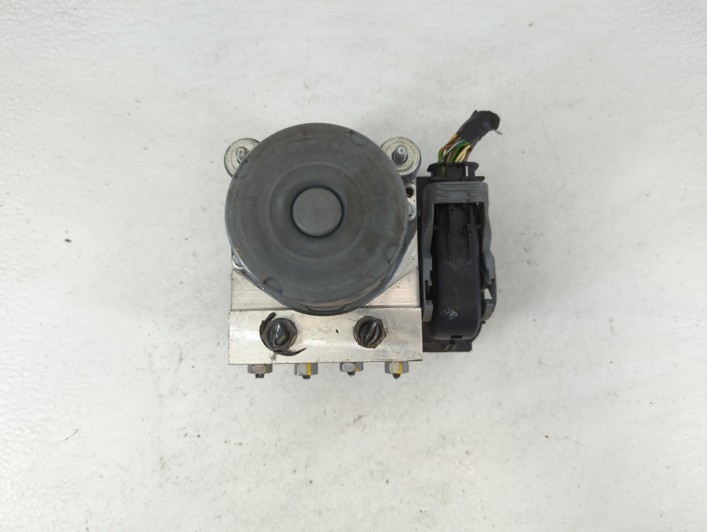 2013-2015 Jaguar Xj ABS Pump Control Module Replacement P/N:DW93-2C405-BH Fits Fits 2013 2014 2015 OEM Used Auto Parts - Oem