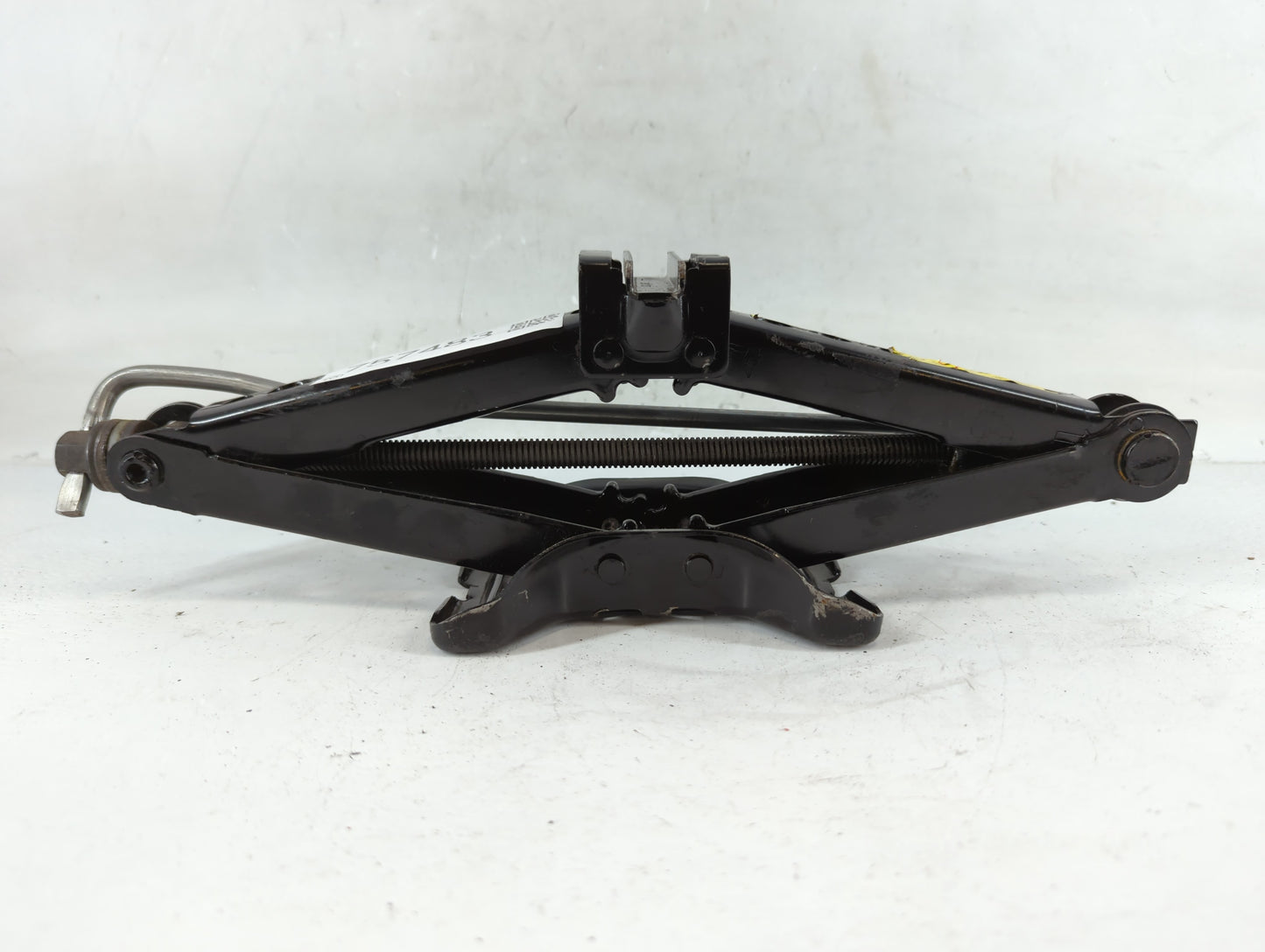 2014 Jaguar Xj Spare Scissor Car Jack 757483 - Oemusedautoparts1.com
