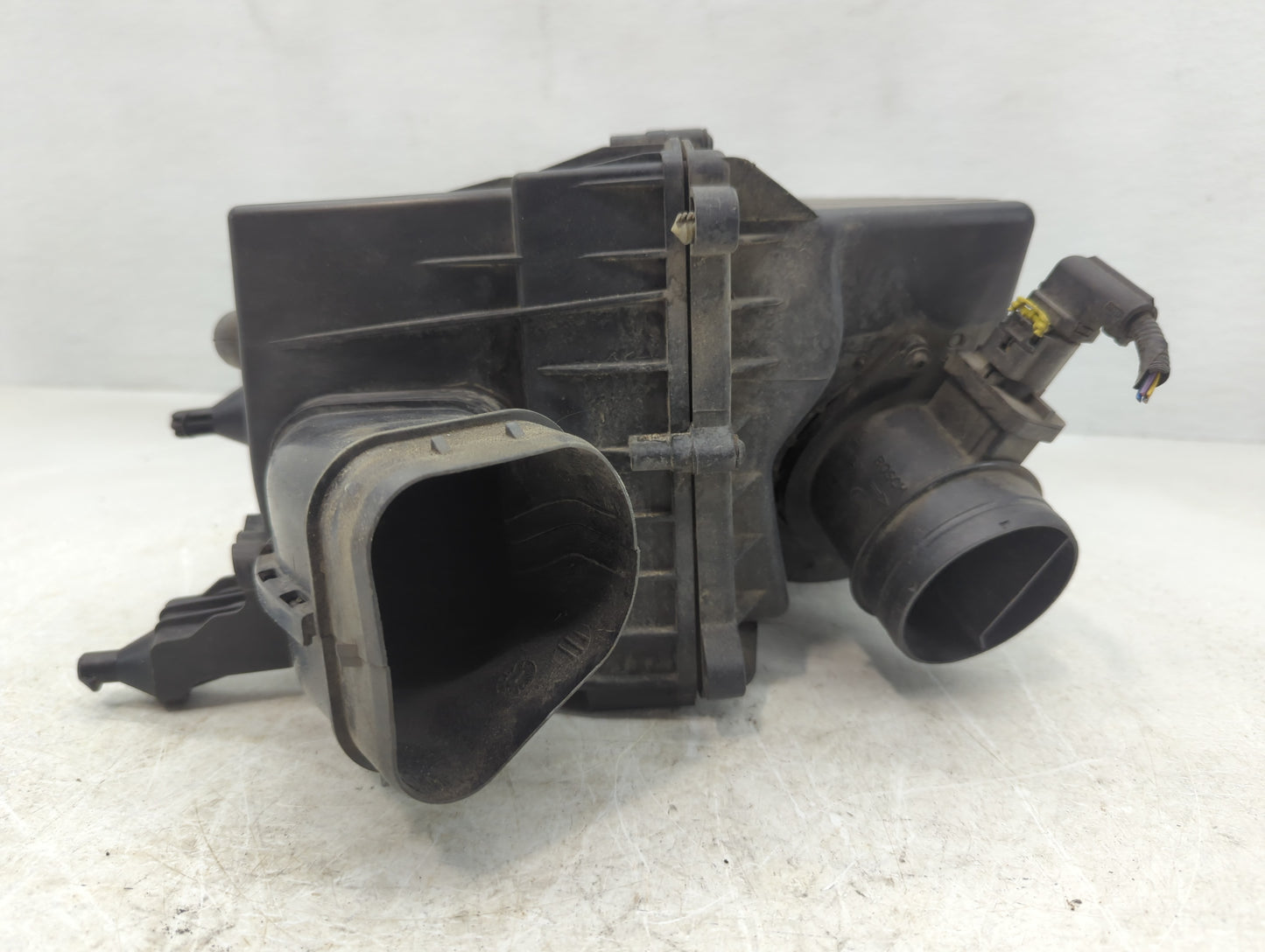 2013-2019 Jaguar Xj Air Cleaner Intake-duct Hose Tube - Oemusedautoparts1.com