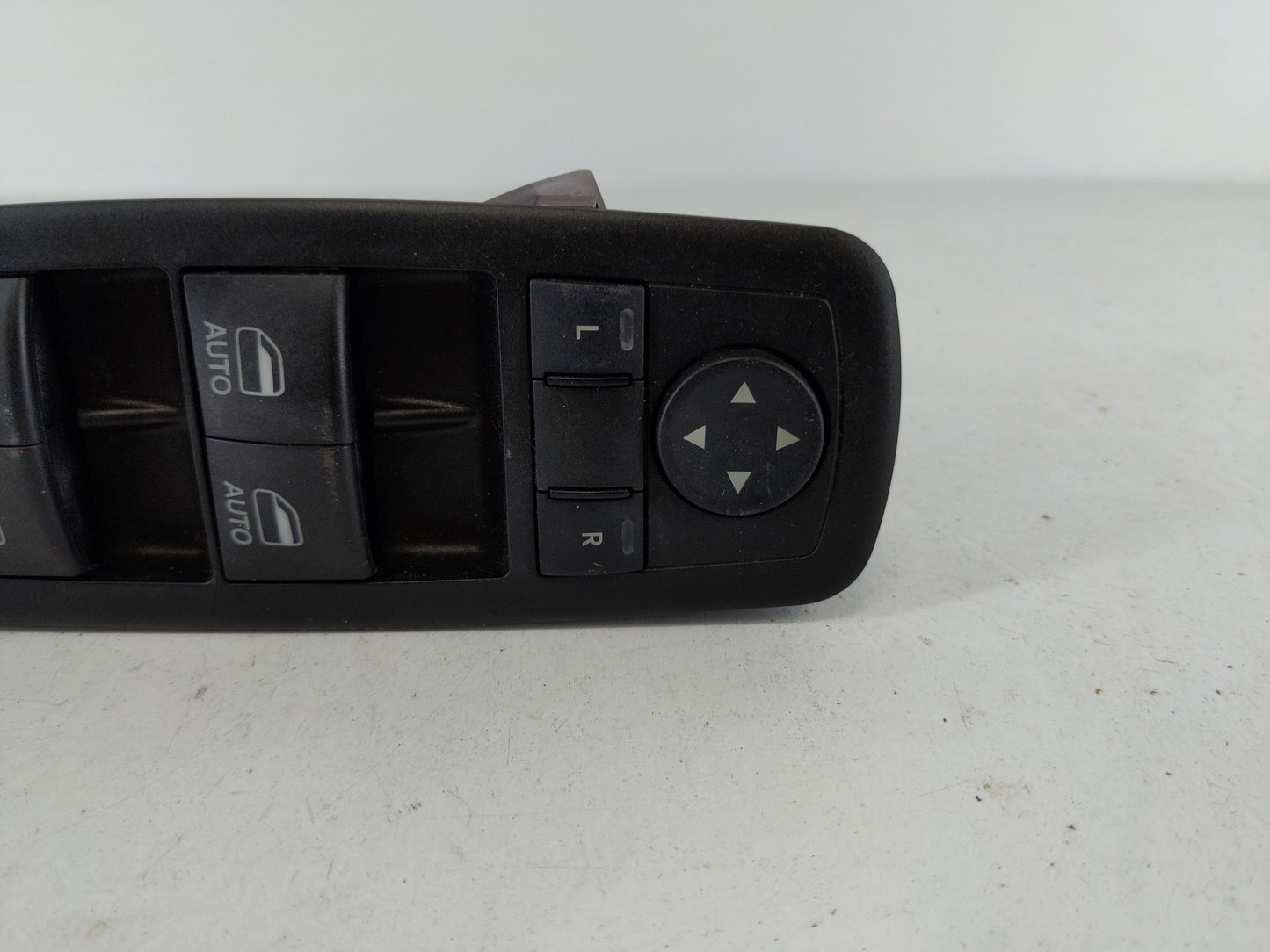 2014 Jeep Cherokee Master Power Window Switch Replacement Driver Side Left P/N:68141894AA Fits OEM Used Auto Parts - Oemused