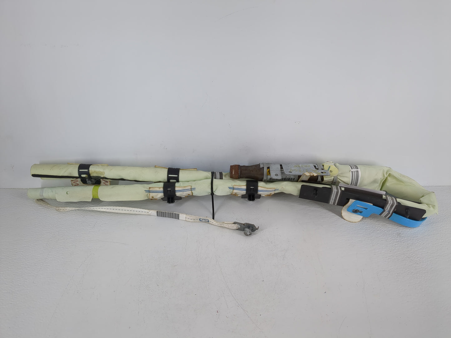 2014-2018 Jeep Cherokee Air Bag Passenger Right Dashboard OEM P/N:P623061401GG08 DM51-14K158-CC Fits Fits 2014 2015 2016 201