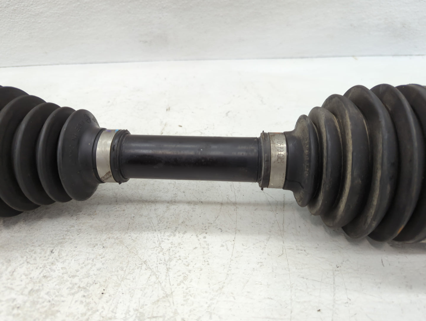 2014-2018 Jeep Cherokee Axle Shaft Front Passenger Cv C/v - Oemusedautoparts1.com