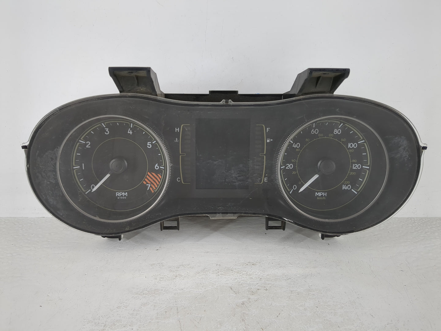 2014 Jeep Cherokee Instrument Cluster Speedometer Gauges P/N:P56054651AG Fits OEM Used Auto Parts - Oemusedautoparts1.com