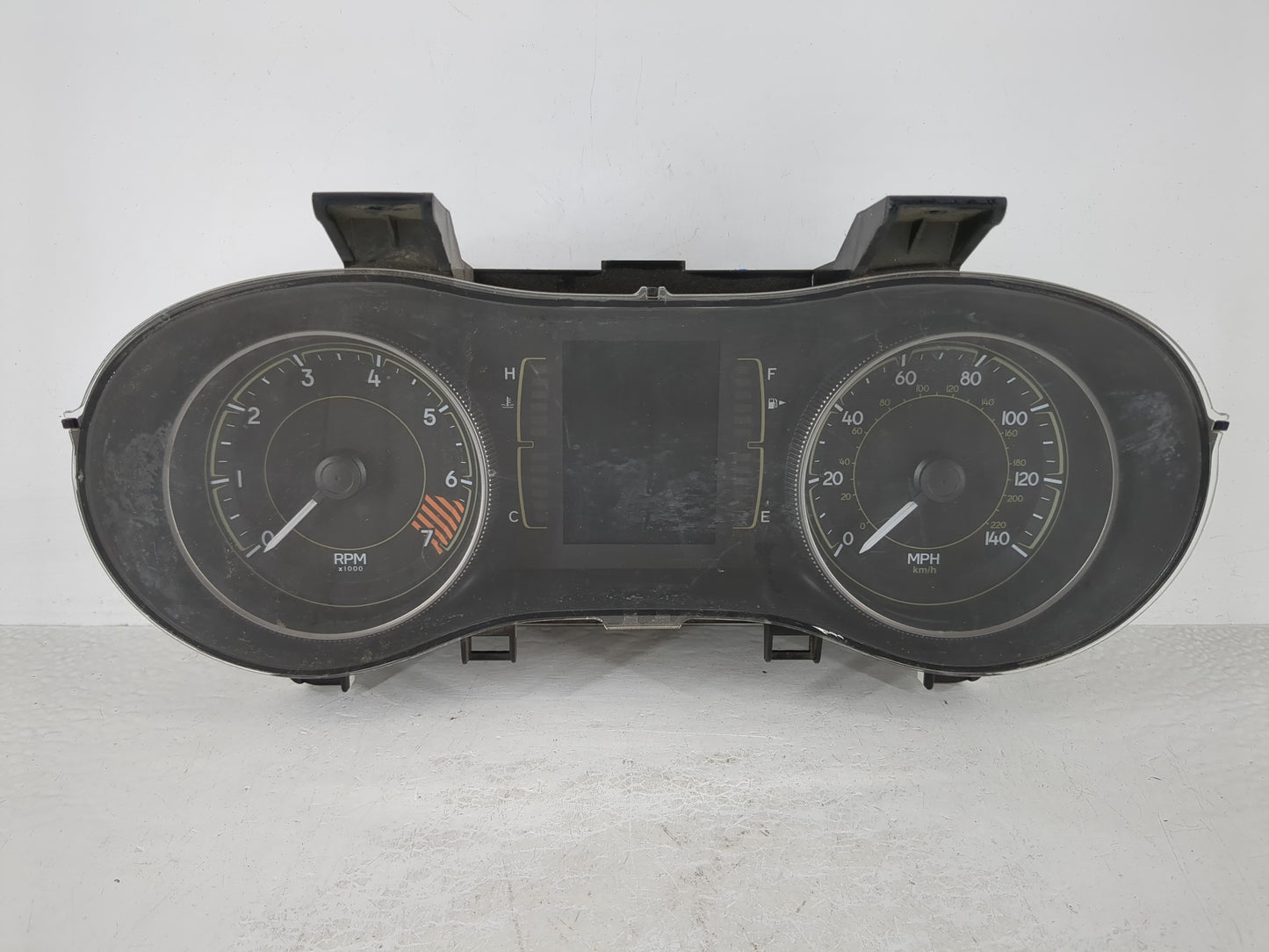 2014 Jeep Cherokee Instrument Cluster Speedometer Gauges P/N:P56054651AG Fits OEM Used Auto Parts - Oemusedautoparts1.com