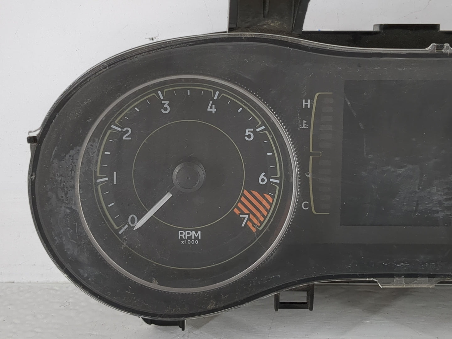 2014 Jeep Cherokee Instrument Cluster Speedometer Gauges P/N:P56054651AG Fits OEM Used Auto Parts - Oemusedautoparts1.com