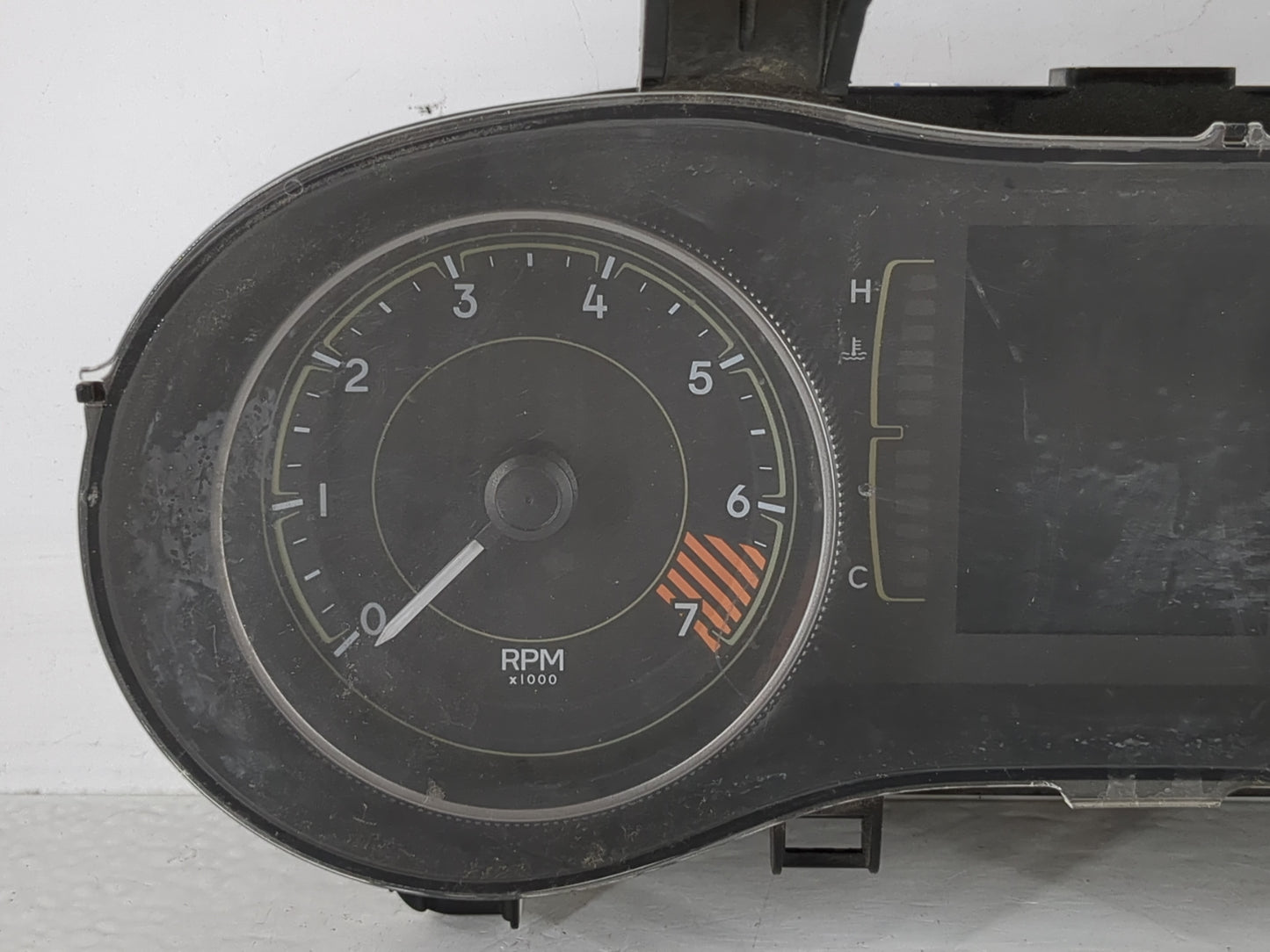 2014 Jeep Cherokee Instrument Cluster Speedometer Gauges P/N:P56054651AG Fits OEM Used Auto Parts - Oemusedautoparts1.com