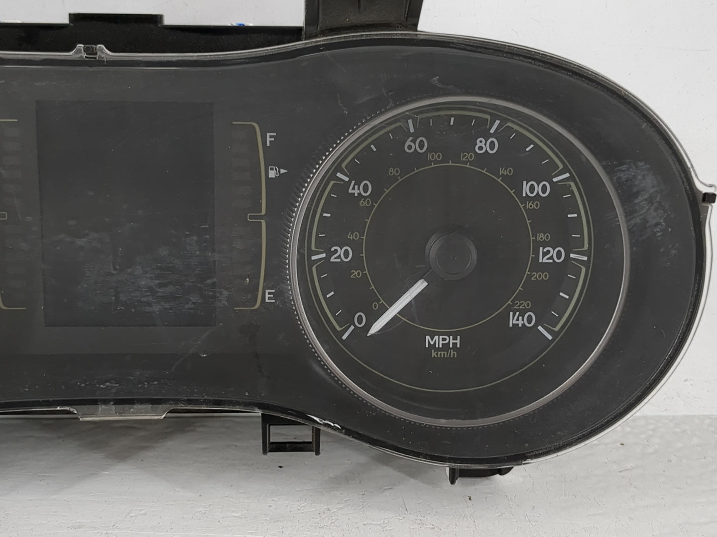 2014 Jeep Cherokee Instrument Cluster Speedometer Gauges P/N:P56054651AG Fits OEM Used Auto Parts - Oemusedautoparts1.com